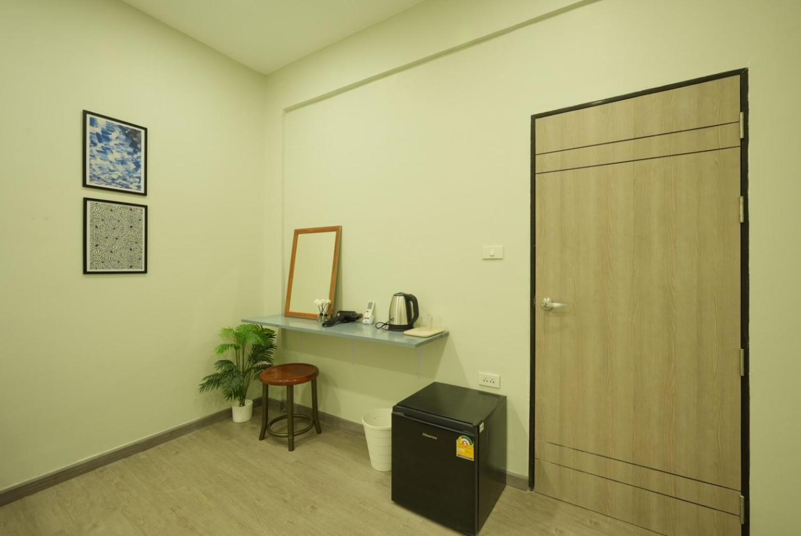 Hidden Dragon Yaowarat Road X Appartement Bangkok Buitenkant foto