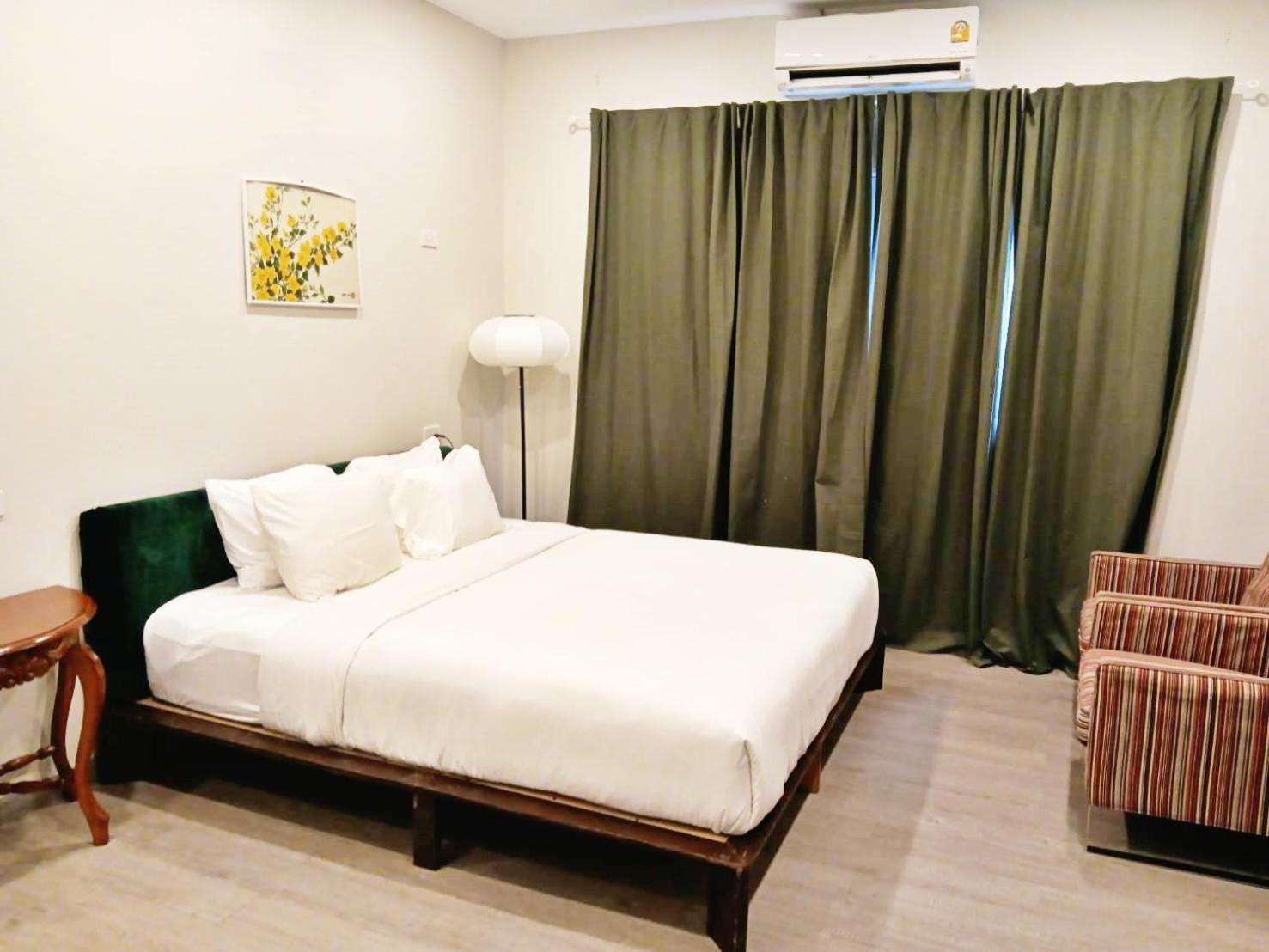Hidden Dragon Yaowarat Road X Appartement Bangkok Buitenkant foto